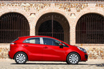 KIA Rio 1.4 CRDi VGT 90 CV Emotion Turismo Signal Red Exterior Lateral 5 puertas