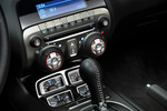 Chevrolet Camaro Gama Camaro Convertible Gama Camaro Convertible Descapotable Interior Palanca de Cambios 2 puertas