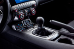 Chevrolet Camaro Gama Camaro Convertible Gama Camaro Convertible Descapotable Interior Palanca de Cambios 2 puertas