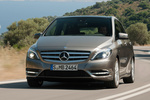 Mercedes-Benz Clase B B 180 CDI BlueEFFICIENCY Gama Clase B Monovolumen Gris Monolito Exterior Frontal-Lateral 5 puertas
