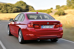 BMW Serie 3 335i (306 CV) Sport Line Turismo Melbourne Rot Metalizado Exterior Posterior-Lateral 4 puertas