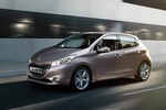 Peugeot 208 Gama 208 Gama 208 Turismo Gris Blossom Exterior Frontal-Lateral 5 puertas