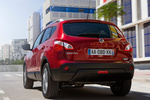 Nissan Qashqai 1.6 dCi 130 CV DPF 4x2 Tekna Premium Todo terreno Rojo Fusi&oacute;n Met&aacute;lico Exterior Lateral-Posterior 5 puertas