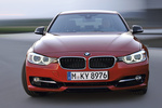 BMW Serie 3 335i (306 CV) Sport Line Turismo Melbourne Rot Metalizado Exterior Frontal 4 puertas