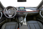 BMW Serie 3 328i (245CV) Sport Line Turismo Interior Salpicadero 4 puertas