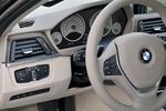 BMW Serie 3 320d (184 CV) Modern Line Turismo Interior Volante 4 puertas