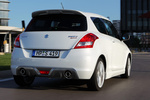 Suzuki Swift Sport Sport Turismo Blanco Perlado Exterior Posterior-Lateral 3 puertas