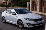 KIA Optima Gama Optima Gama Optima Turismo Snow White Exterior Lateral-Frontal 4 puertas