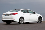 KIA Optima Gama Optima Gama Optima Turismo Snow White Exterior Posterior-Lateral 4 puertas