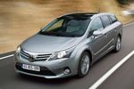 Toyota Avensis Gama Avensis Gama Avensis Turismo familiar Plata Exterior Frontal-Lateral 5 puertas