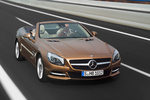 Mercedes-Benz Clase SL SL 500 435 CV Gama SL Descapotable Marr&oacute;n Dolomita Metalizado Exterior Lateral-Frontal 2 puertas