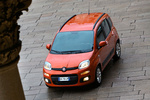 Fiat Panda Gama Panda 2012 Gama Panda (Gama 2012) Turismo Rojo Geranio Exterior Cenital-Frontal-Lateral 5 puertas