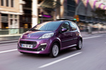 Peugeot 107 Gama 107 Gama 107 Turismo Plum Exterior Frontal-Lateral 5 puertas