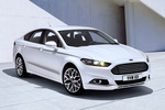 Ford Mondeo Gama Mondeo Gama Mondeo Turismo Blanco Platino Exterior Frontal-Lateral 4 puertas