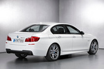 BMW Serie 5 M550d xDrive (381 CV) M550d xDrive Turismo Alpinweiss Exterior Posterior-Lateral 4 puertas