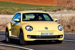 Volkswagen Beetle 1.2 TSI 105 CV Design Turismo Amarillo Saturno Exterior Lateral-Frontal 3 puertas