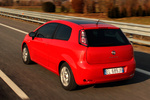Fiat Punto Gama Punto Gama Punto Turismo Rojo Rubi Exterior Lateral-Posterior 3 puertas
