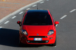 Fiat Punto Gama Punto Gama Punto Turismo Rojo Rubi Exterior Frontal-Cenital 3 puertas
