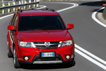 Fiat Freemont Gama Freemont Gama Freemont Monovolumen Rojo brillante Exterior Lateral-Frontal 5 puertas