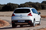 Peugeot 3008 HYbrid4 HYbrid4 Monovolumen Blanco Nacarado Exterior Posterior-Lateral 5 puertas
