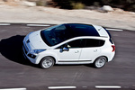 Peugeot 3008 HYbrid4 HYbrid4 Monovolumen Blanco Nacarado Exterior Cenital-Frontal-Lateral 5 puertas