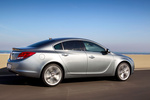Opel Insignia 2.0 CDTI BiTurbo 195 CV Gama Insignia Turismo Plata Lago Exterior Lateral 4 puertas