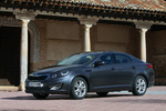 KIA Optima 1.7 CRTi VTG Drive Turismo Light Graphite Exterior Frontal-Lateral 4 puertas