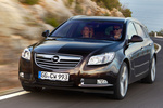Opel Insignia 2.0 CDTI BiTurbo 195 CV Gama Insignia Turismo familiar Exterior Frontal-Lateral 5 puertas