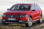 Volkswagen Passat Alltrack 2.0 TSI 210 CV DSG 4Motion Gama Passat Alltrack Turismo familiar Rojo Tornado Exterior Frontal-Lateral 5 puertas