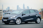 KIA cee'd Gama cee&acute;d Gama cee&acute;d Turismo Oil Blue Exterior Frontal-Lateral 5 puertas