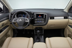 Mitsubishi Outlander 220 DI-D 150 CV 4WD Gama Outlander Todo terreno Interior Salpicadero 5 puertas