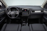 Mitsubishi Outlander 220 DI-D 150 CV 4WD Gama Outlander Todo terreno Interior Salpicadero 5 puertas