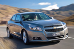 Chevrolet Malibu Gama Malibu Gama Malibu Turismo Ice Silver Exterior Frontal-Lateral 4 puertas