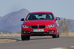 BMW Serie 3 328i (245CV) Sport Line Turismo Melbourne Rot Metalizado Exterior Frontal 4 puertas