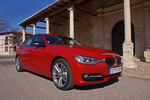 BMW Serie 3 328i (245CV) Sport Line Turismo Melbourne Rot Metalizado Exterior Lateral-Frontal 4 puertas
