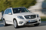 Mercedes-Benz Clase GLK GLK 350 4MATIC BlueEFFICIENCY Paquete Deportivo Exterior AMG Todo terreno Blanco diamante metalizado BRIGHT Exterior Lateral-Frontal 5 puertas