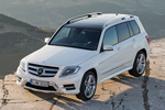 Mercedes-Benz Clase GLK GLK 350 4MATIC BlueEFFICIENCY Paquete Deportivo Exterior AMG Todo terreno Blanco diamante metalizado BRIGHT Exterior Frontal-Lateral 5 puertas