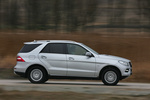 Mercedes-Benz Clase M ML 250 BlueTEC 4MATIC 204 CV Gama Clase M Todo terreno Gris Iridio Metalizado Exterior Lateral 5 puertas