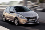 Peugeot 208 Gama 208 Gama 208 Turismo Gris Blossom Exterior Lateral-Frontal 5 puertas