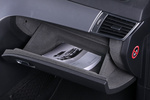 Mercedes-Benz Clase M ML 250 BlueTEC 4MATIC 204 CV Gama Clase M Todo terreno Interior Guantera y recept&aacute;culo 5 puertas