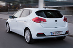 KIA cee'd Gama cee&acute;d Gama cee&acute;d Turismo Cassa White Exterior Lateral-Posterior 5 puertas