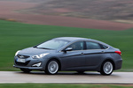 Hyundai i40 1.7 CRDi 136 CV Style Turismo Stone Grey Exterior Frontal-Lateral 5 puertas