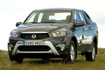 SsangYong Actyon Sports 200 Xdi 155 CV Limited Pick up Space Black Exterior Frontal-Lateral 4 puertas