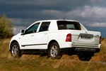 SsangYong Actyon Sports 200 Xdi Aut. 155 CV Premium Pick up Grand White Exterior Lateral-Posterior 4 puertas