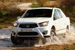 SsangYong Actyon Sports 200 Xdi Aut. 155 CV Premium Pick up Grand White Exterior Frontal-Lateral 4 puertas