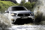 SsangYong Actyon Sports 200 Xdi Aut. 155 CV Premium Pick up Fine Silver Exterior Frontal 4 puertas