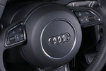 Audi A1 1.2 TFSI 86 CV Ambition  Turismo Interior Volante 5 puertas