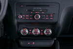 Audi A1 1.2 TFSI 86 CV Ambition  Turismo Interior Consola Central 5 puertas