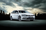Volkswagen Passat Gama Passat Variant R-Line R-Line Turismo familiar Blanco Candy Exterior Frontal-Lateral 5 puertas
