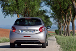 Peugeot 208 1.4 e-HDi 68 CMP Blue Lion Active Turismo Gris Blossom Exterior Posterior 3 puertas